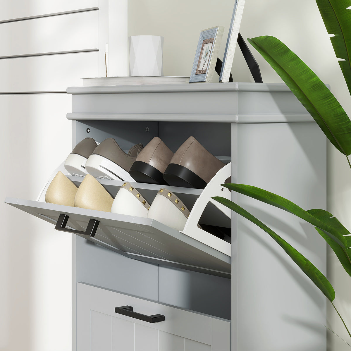 HOMCOM Schuhschrank, 2 Klapptüren, verstellbare Regale, für Eingang, Flur, 54 x 24 x 82,5 cm, Grau